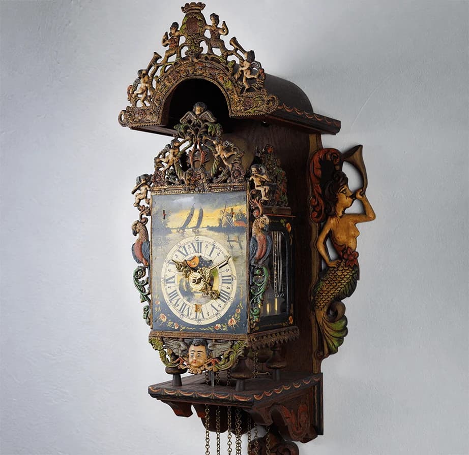 Frisian astronomical wall clock