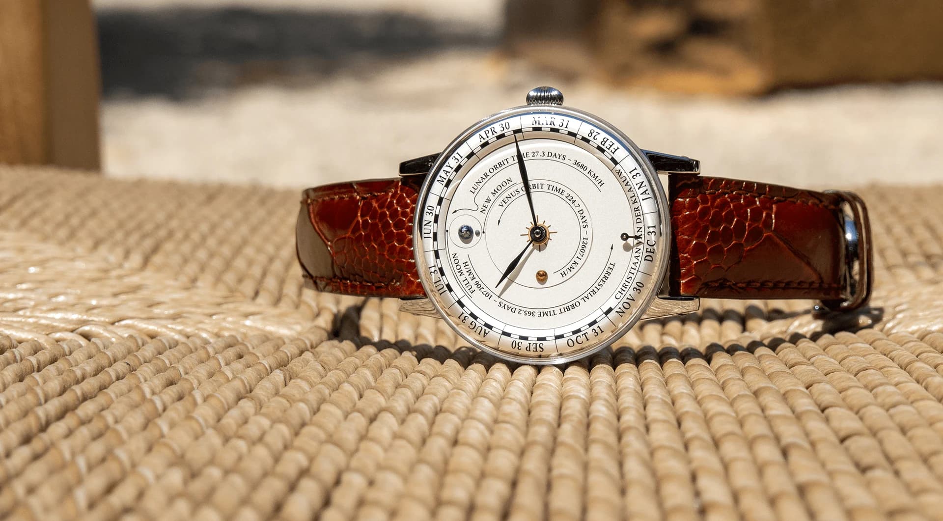 Venus Annual Calendar with a white dial