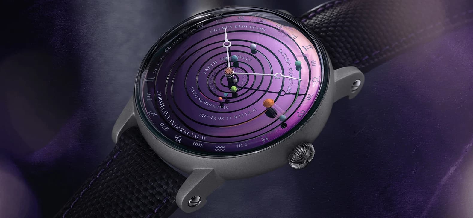 The oxidised silicon dial in profile
