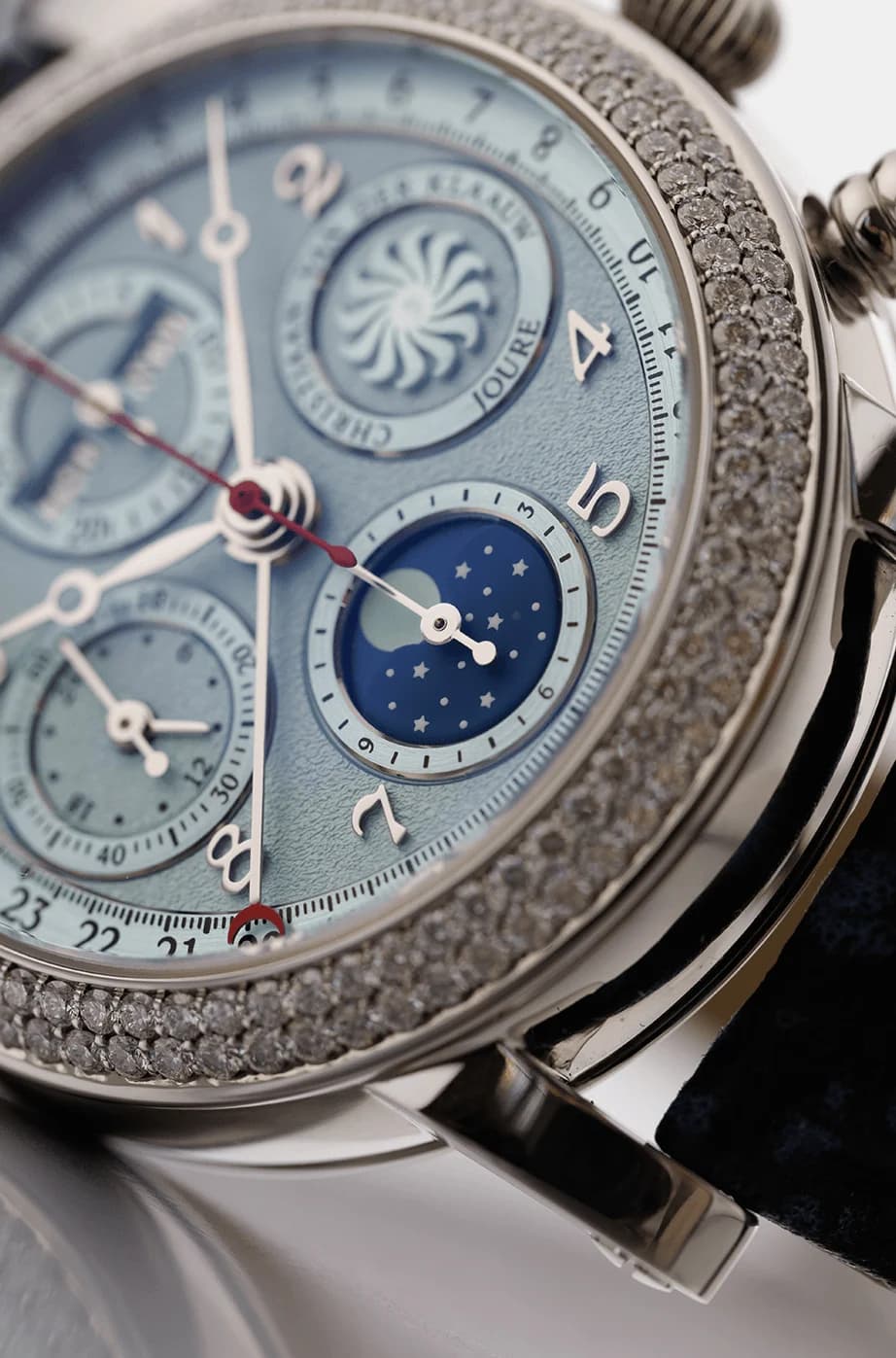 Ariadne Ice Blue, close-up of the dial