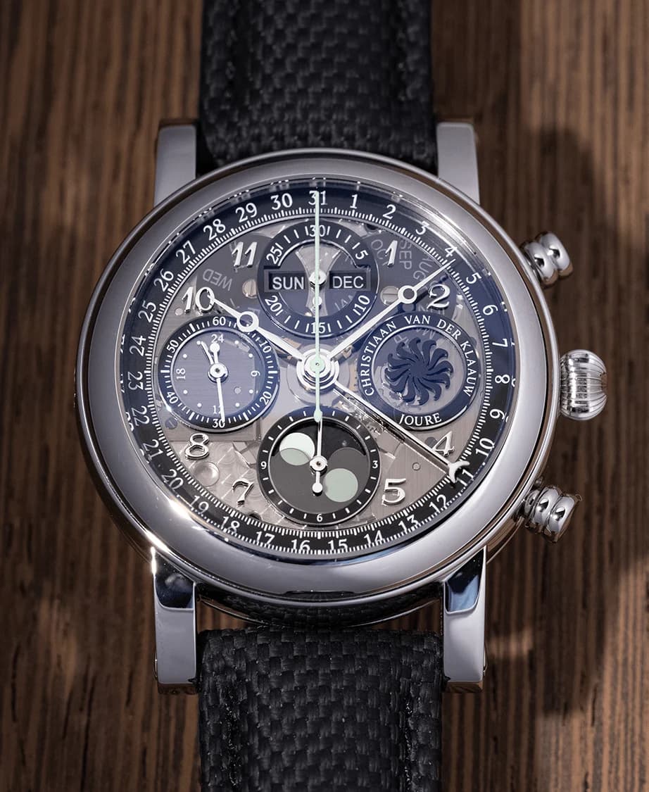 Ariadne dial with chronograph counters, calendar and moon phase