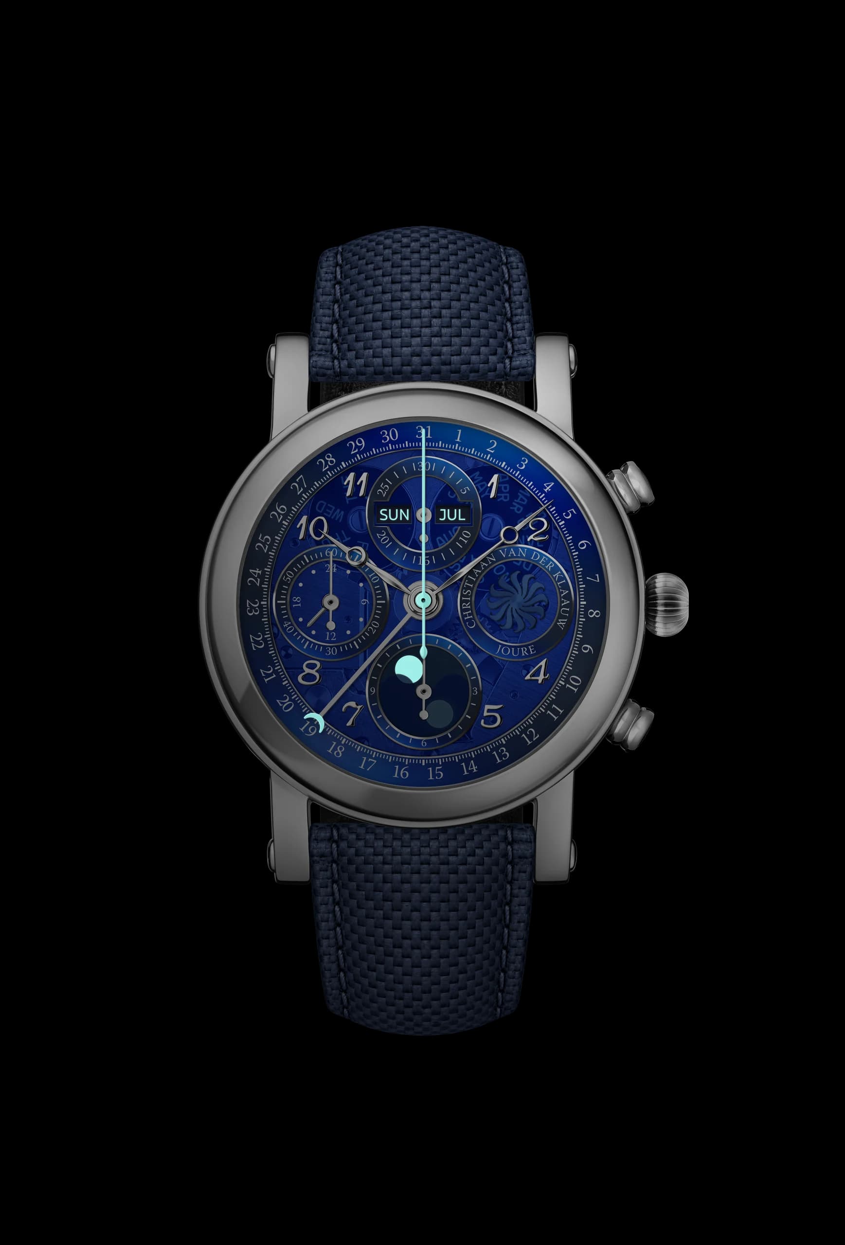 Ariadne Sapphire Smoked Blue in the dark: moon phase, calendar and hands glowing