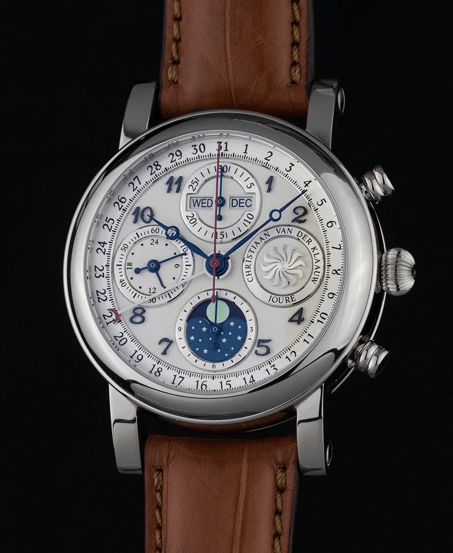 Ariadne dial with chronograph counters, calendar and moon phase