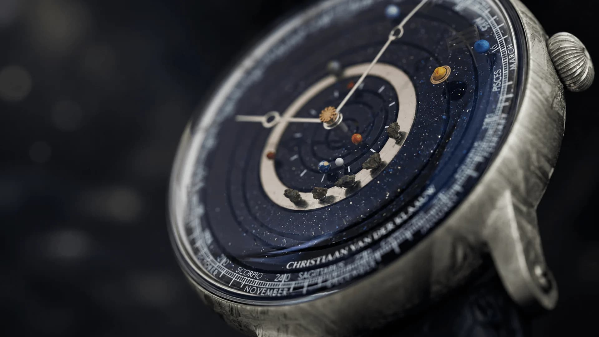 Grand Planetarium Eccentric Meteorite with its crystalline meteorite case