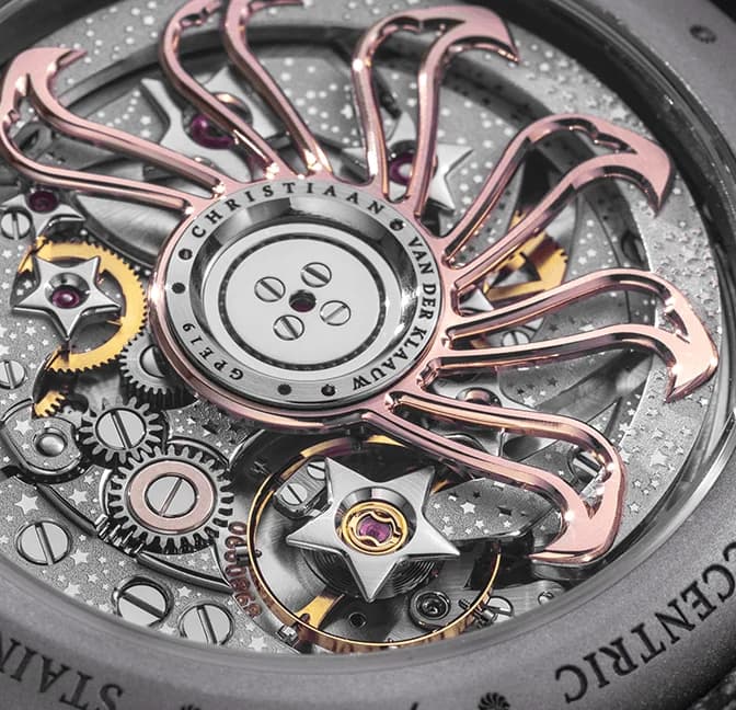 The bead-blasted hardened steel case
