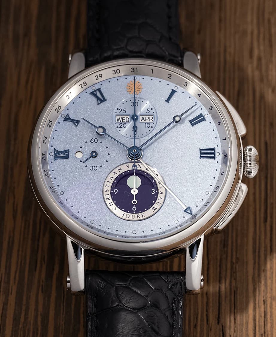 Hypernova dial with chronograph counters, calendar and moon phase