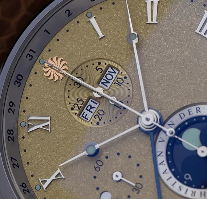 Hypernova Givrée Gold, close-up of the dial