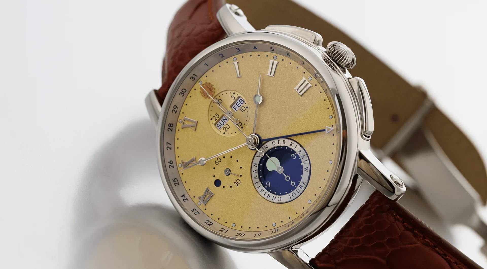 Hypernova Givrée Gold in stainless steel with a gold givrée dial