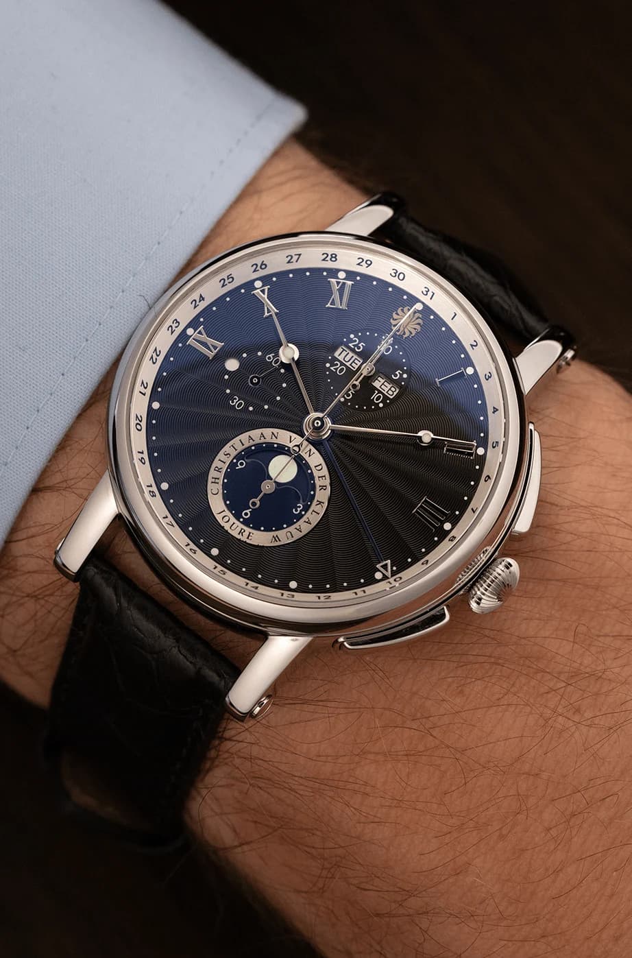 Hypernova Guilloché Black, on the wrist