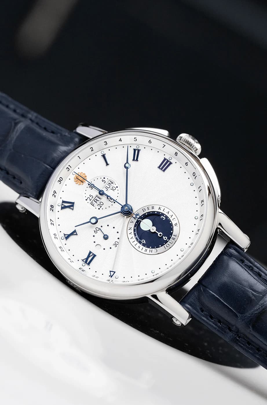 Hypernova Guilloché White, front view