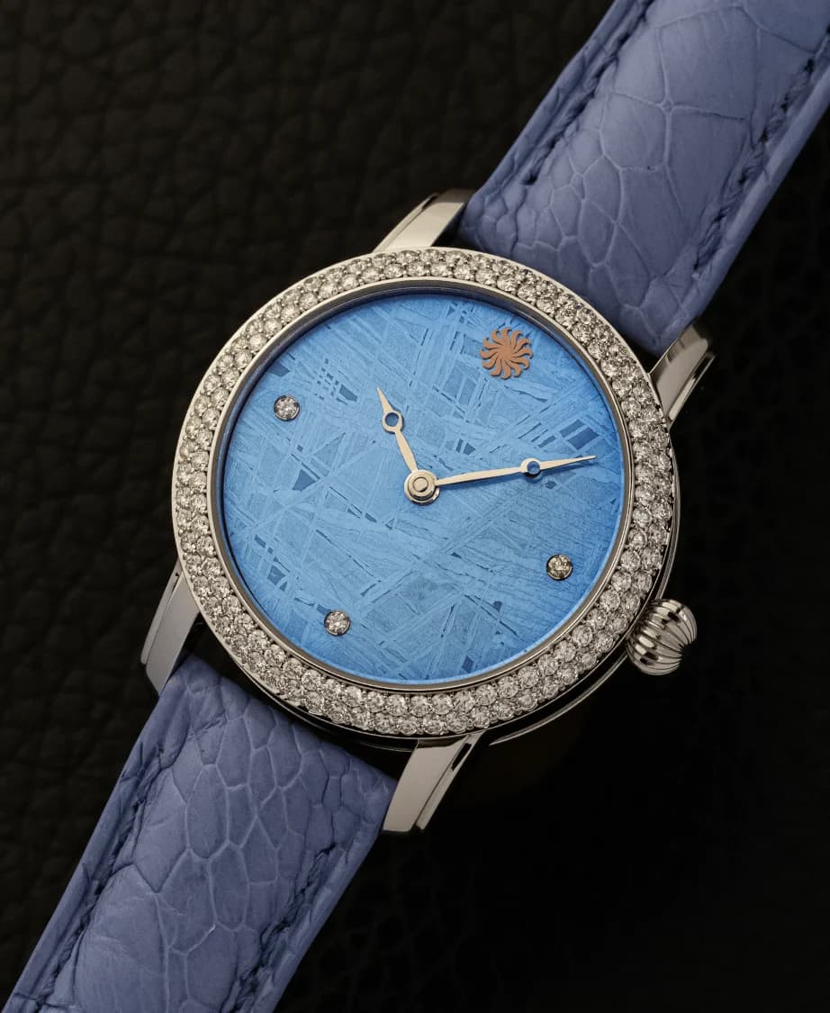 Lady Orion Stardust Blue Meteorite Diamonds, the hours and minutes