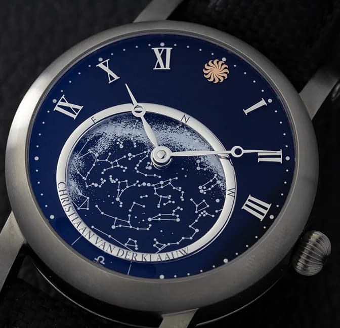 Orion Matt Black, close-up of the dial and Planisphere
