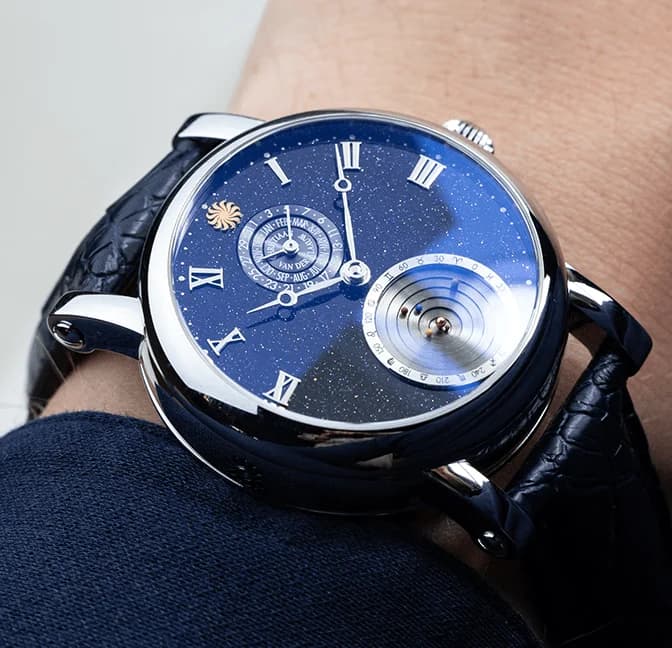 Close-up of the blue aventurine dial