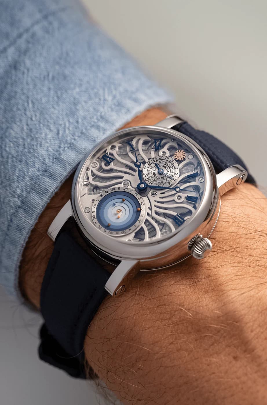 Planetarium Skeleton Platinum in platinum