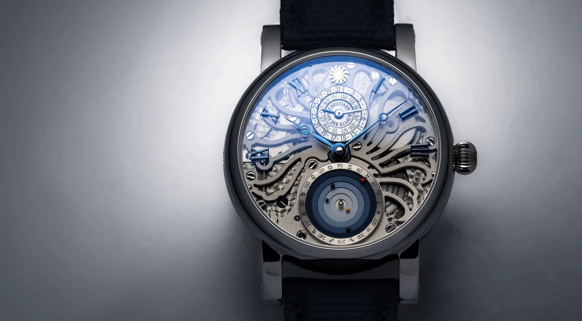 Planetarium Skeleton Platinum in platinum with a transparent sapphire dial