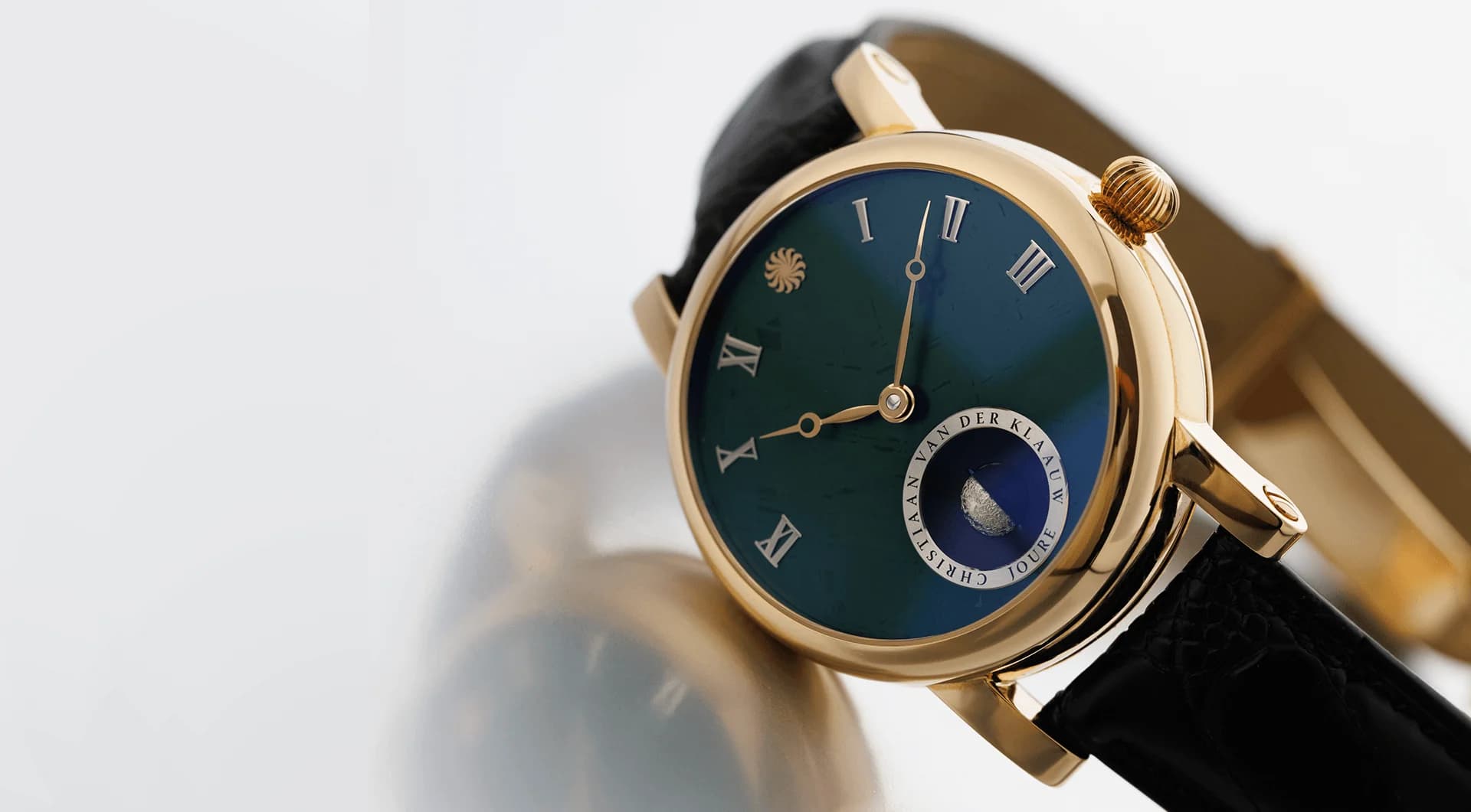 Real Moon Joure Green Meteorite Rose Gold with its three-dimensional Moon