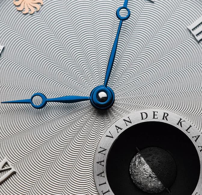 Real Moon Joure Guilloché White, detail 1