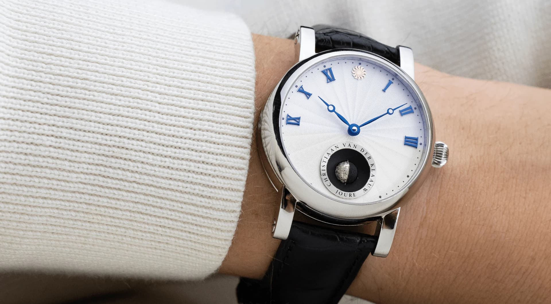 Real Moon Joure Guilloché White with its three-dimensional Moon