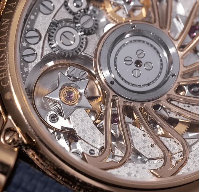 Venus Annual Calendar in rose gold, detail